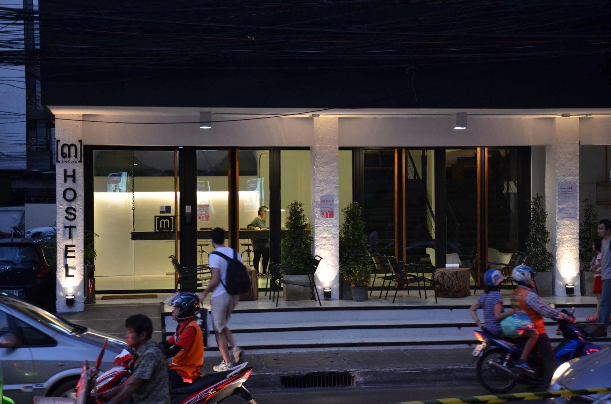 3Howw Hostel @ Sukhumvit 21 Bangkok Exterior photo